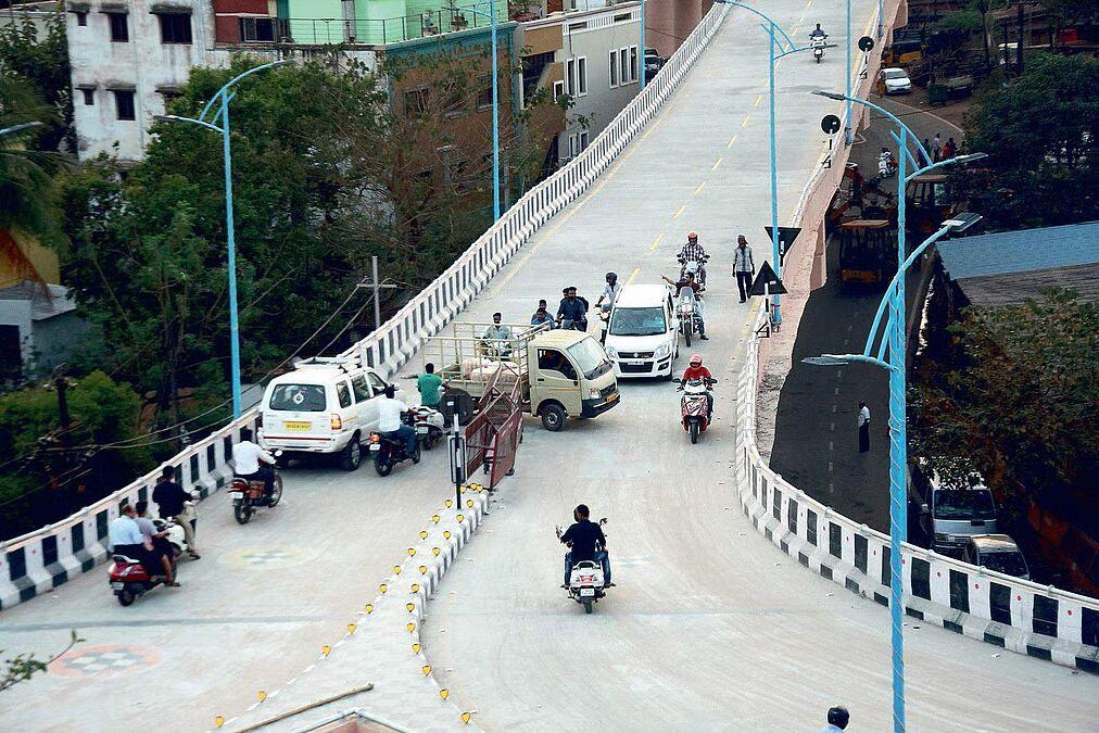 Bomikhal flyover ("bridge to nowhere") — photo 2