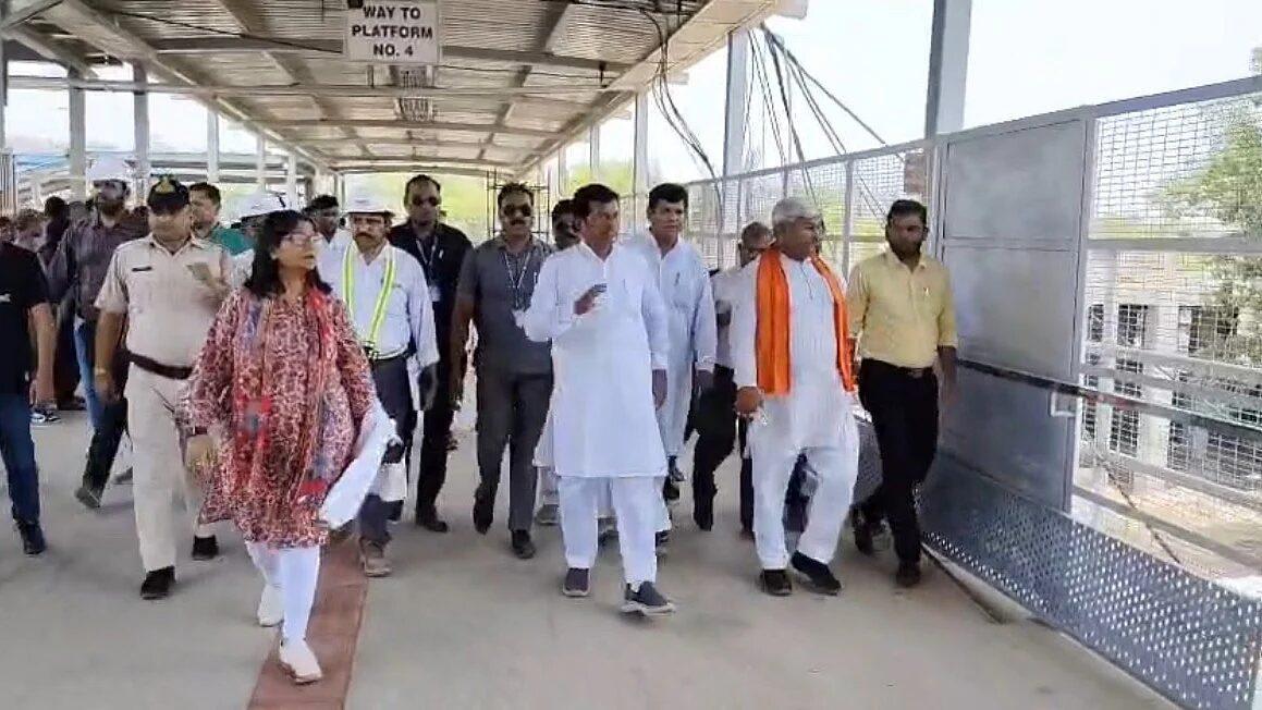 Gwalior Railway Station Redevelopment — Sluggish Contractor, Slipped Deadline