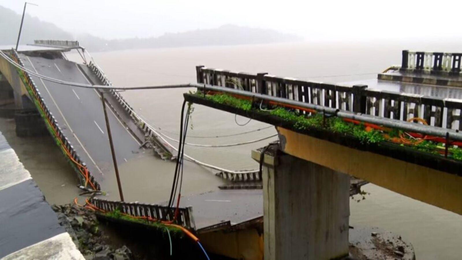 Kali River Bridge Collapse