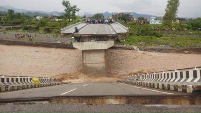 Kotdwar Bridge Collapse Amid Heavy Monsoon — photo 2
