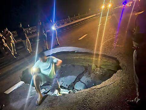 Purvanchal Expressway — Road Caves In 11 Months After Inauguration