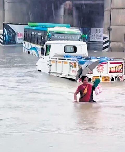 STI Overbridge Waterlogging